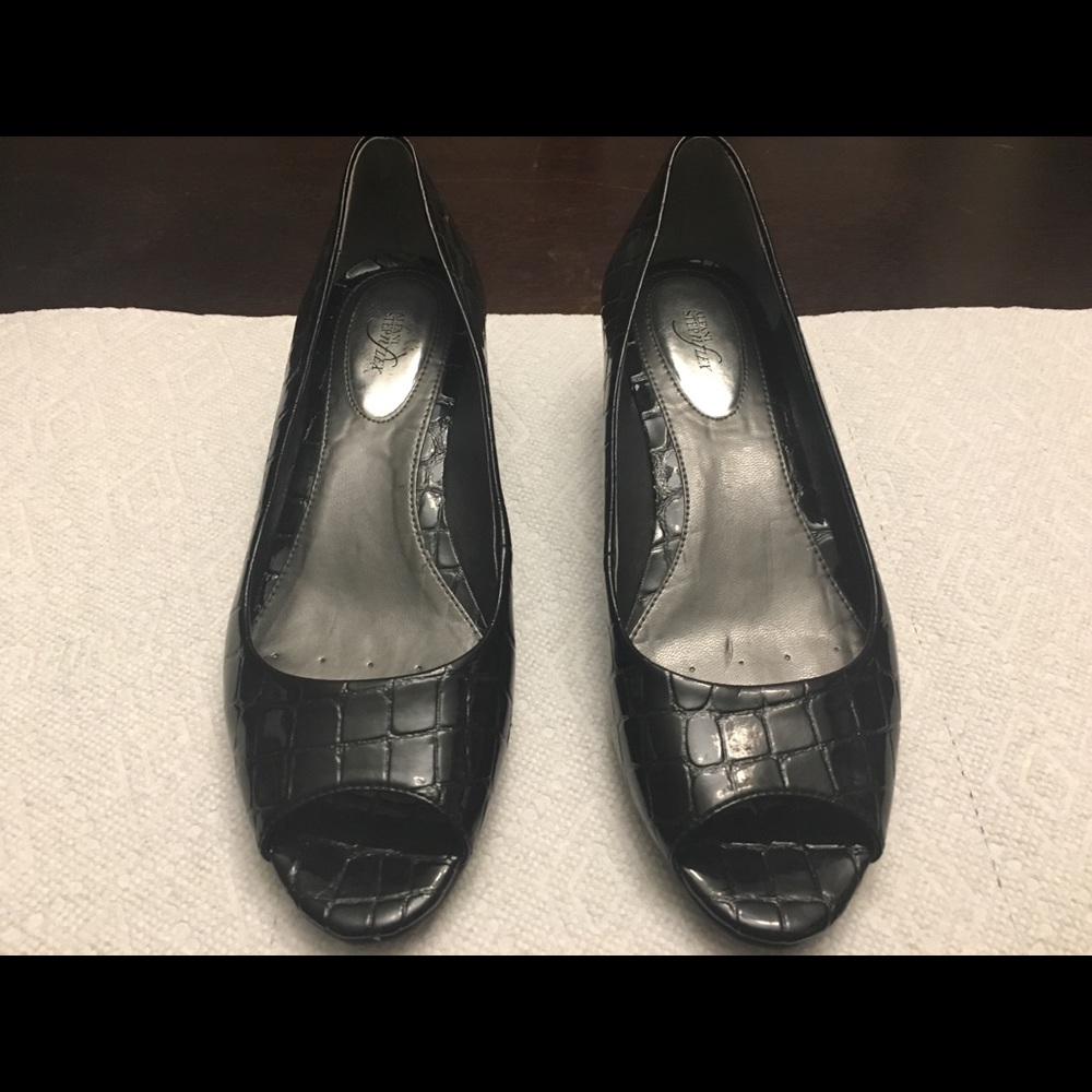 Alfani - Open Toe Wedge Shoe - Black 6M
